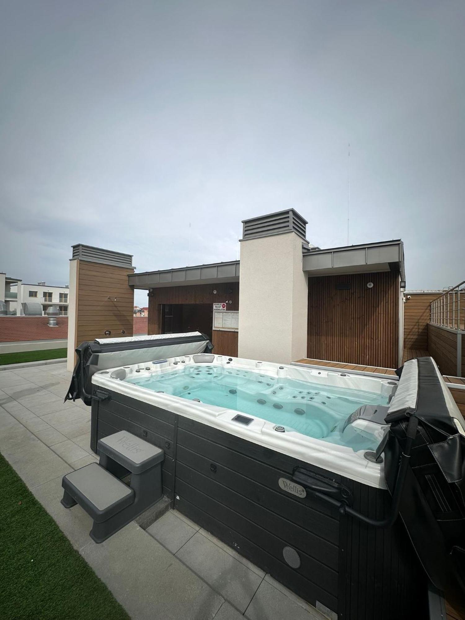 Infinite Lux Wellness Apartmán *